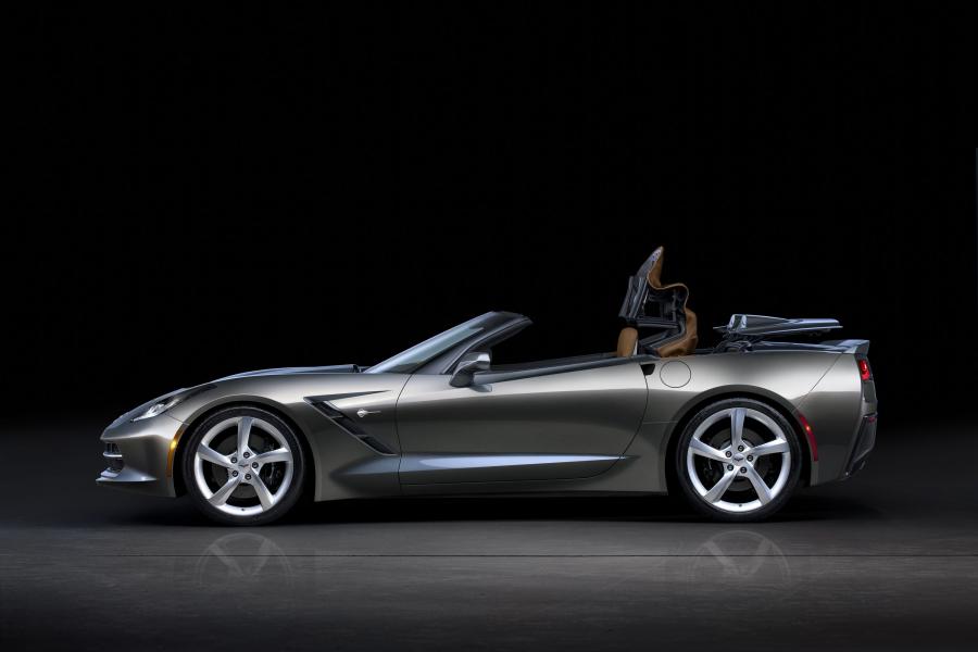  Chevrolet Corvette Stingray Convertible 2013 года  (фото 13 из 48)